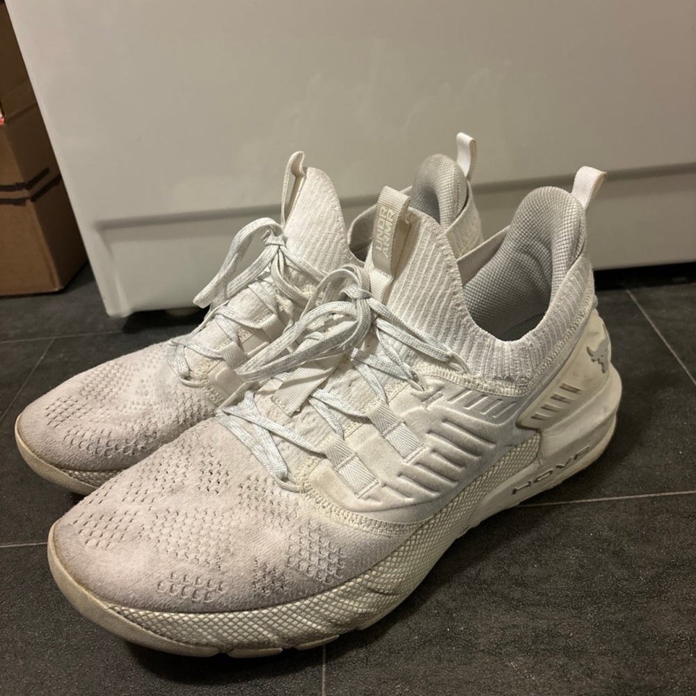 Mens project rock shoes